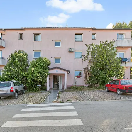 Nice In Vabriga With House Sea View Apartamento
