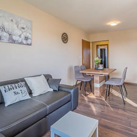 Nice In Vabriga With House Sea View *