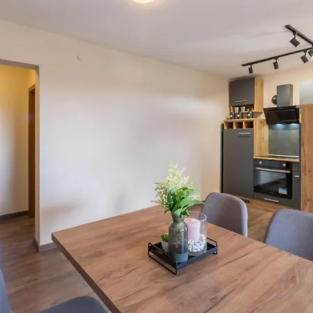 Apartmán Nice In Vabriga With House Sea View